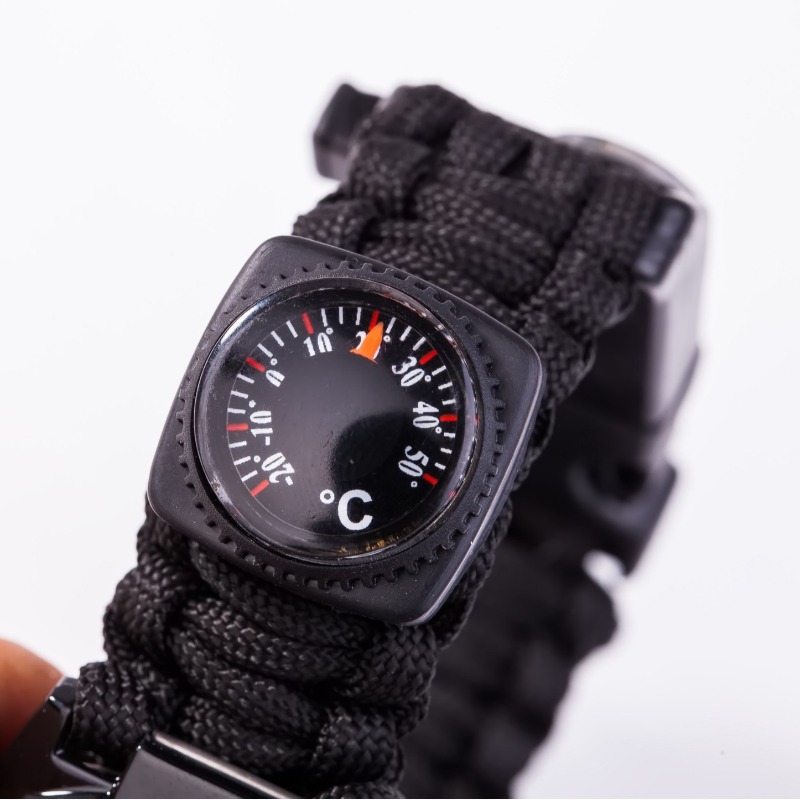 Multifunctional Outdoor Watch  - Outdoor Adventure Kit recension och pris